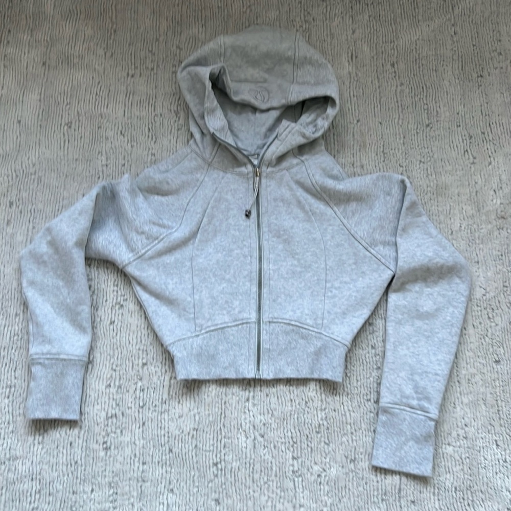 Lululemon grey cropped hoodie fitted size 2